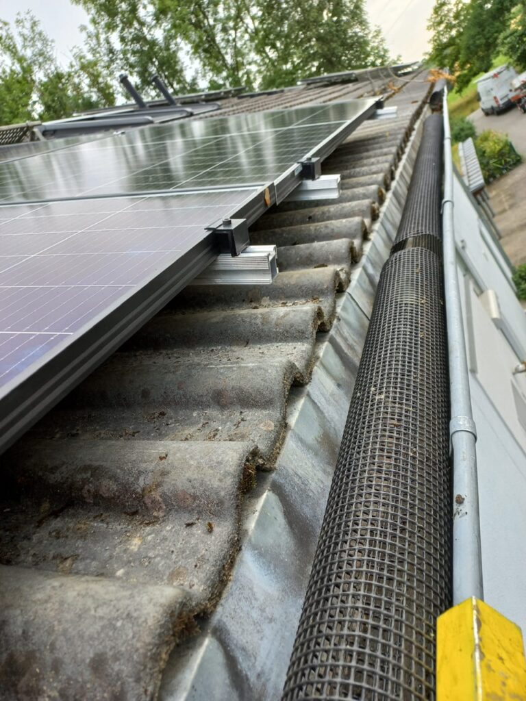 Installation Solarpanele Solarwerke Bayern DC Dacharbeiten
